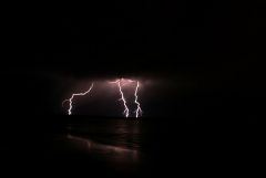 lightning over aldinga beach 2.jpg