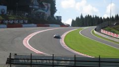 GT2 Porsche through Eau Rouge