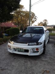 Front R33
