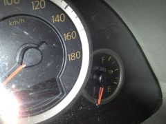 Fuel gauge needle on wrong side of peg