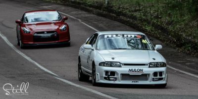 Neils R33 on the return down the mountain
