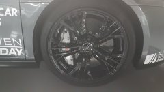 Audi R8 V10 brakes