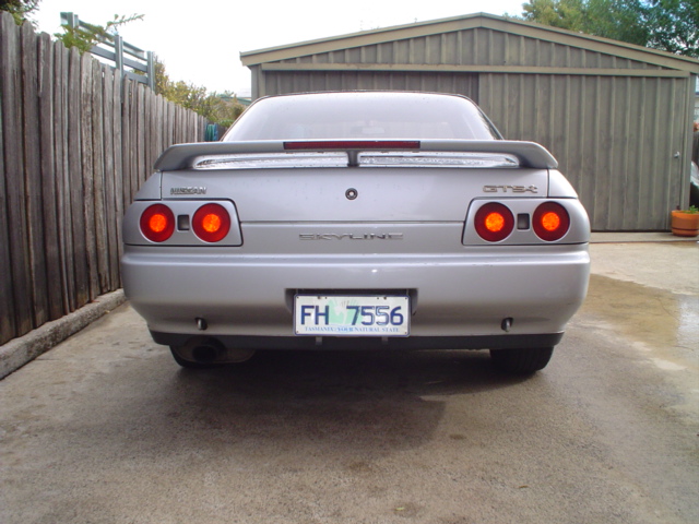 R32 Tail Lights Off 69