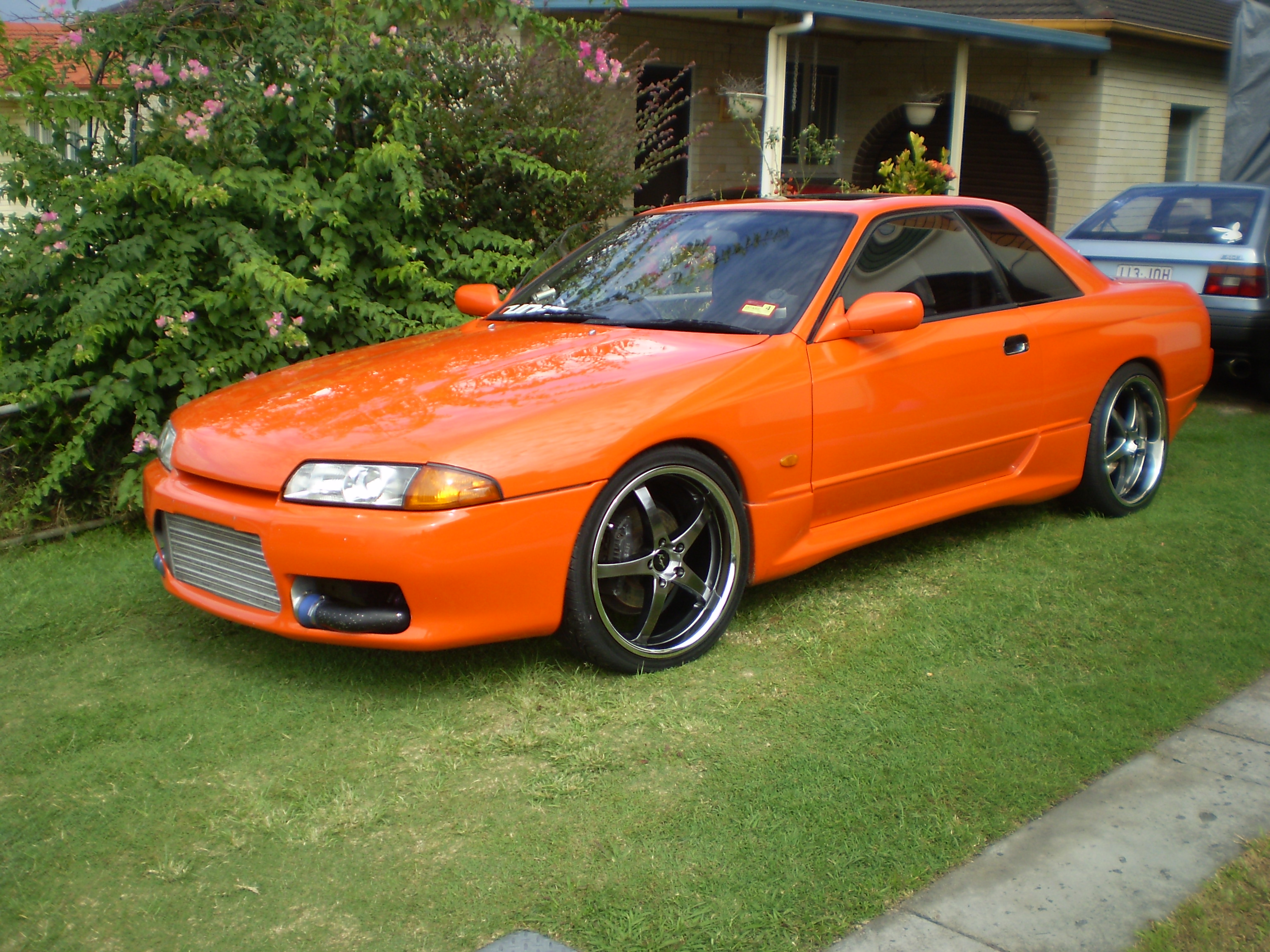 r32 orange