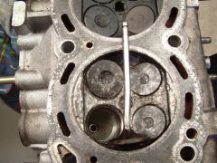 GTR Head Damaged Valve