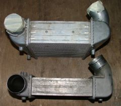 Stagea_Vs_R34GTT_Intercooler_Thickness_Comparo_Small